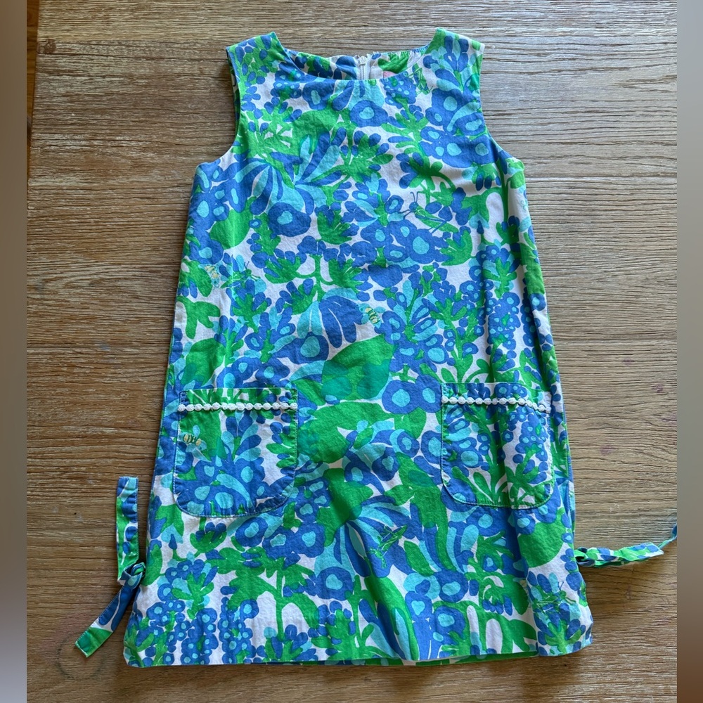 EUC Lilly Pulitzer Blue and Green Dress 
Smoke and pet free home